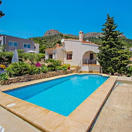 Laura-29a - Pretty With Garden And Private Pool In Villa *
